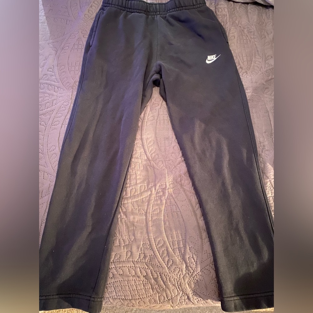BLACK NIKE SWEATPANTS 🖤